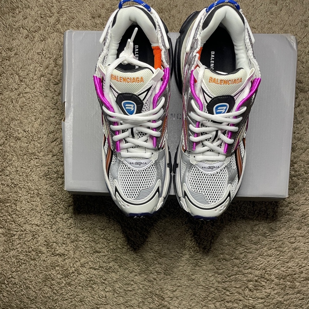 Balenciaga runner multi color size 11/44 brand new with box - Picture 8 of 8